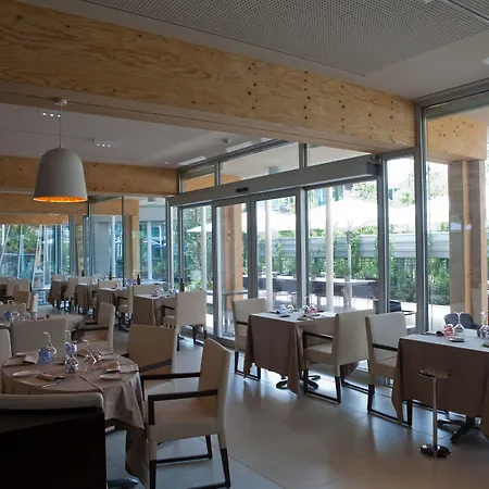 Hotell Aqualux & Terme