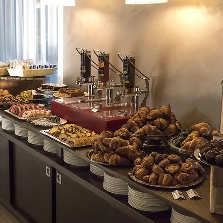 Hotell Aqualux & Terme 4*