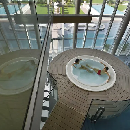 Hotell Aqualux & Terme